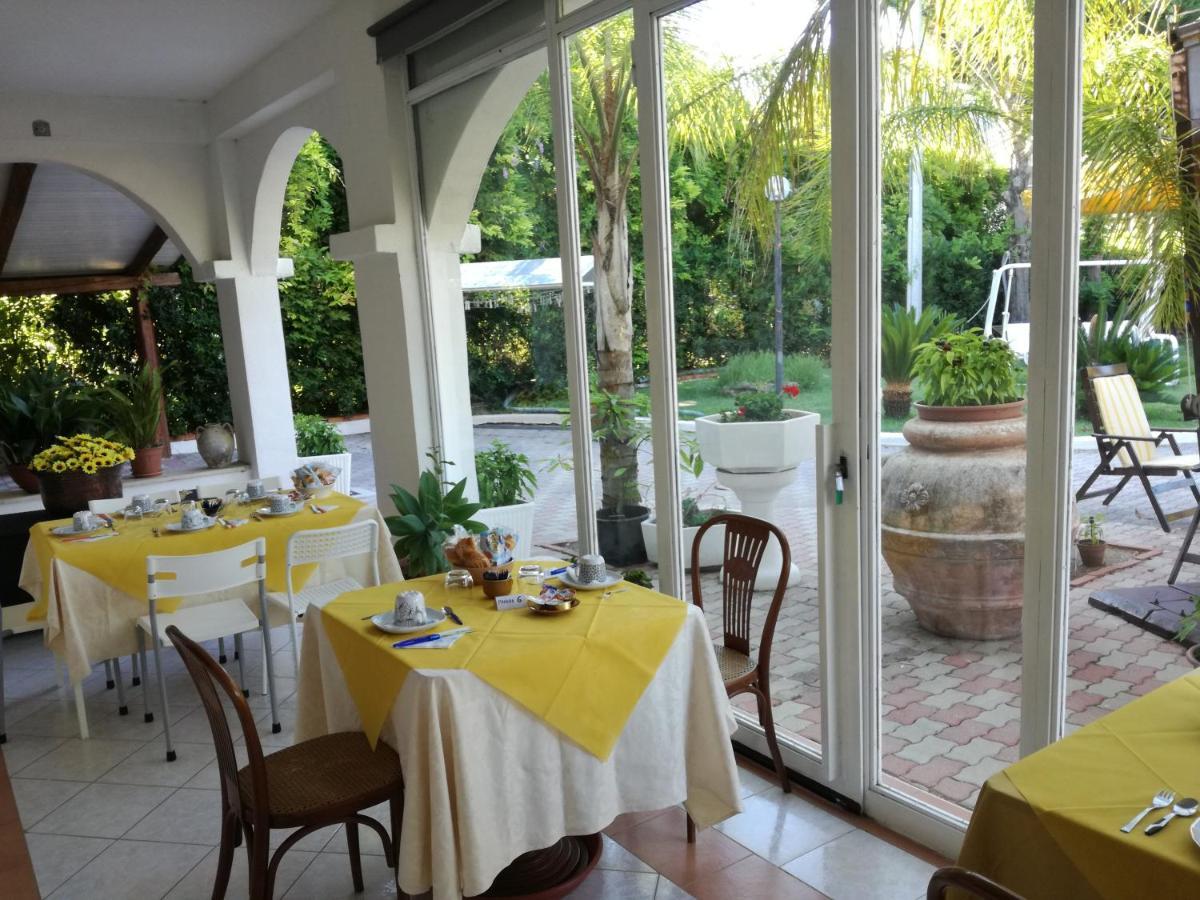 B&B Villa Di Bartolomeo Capaccio Eksteriør billede